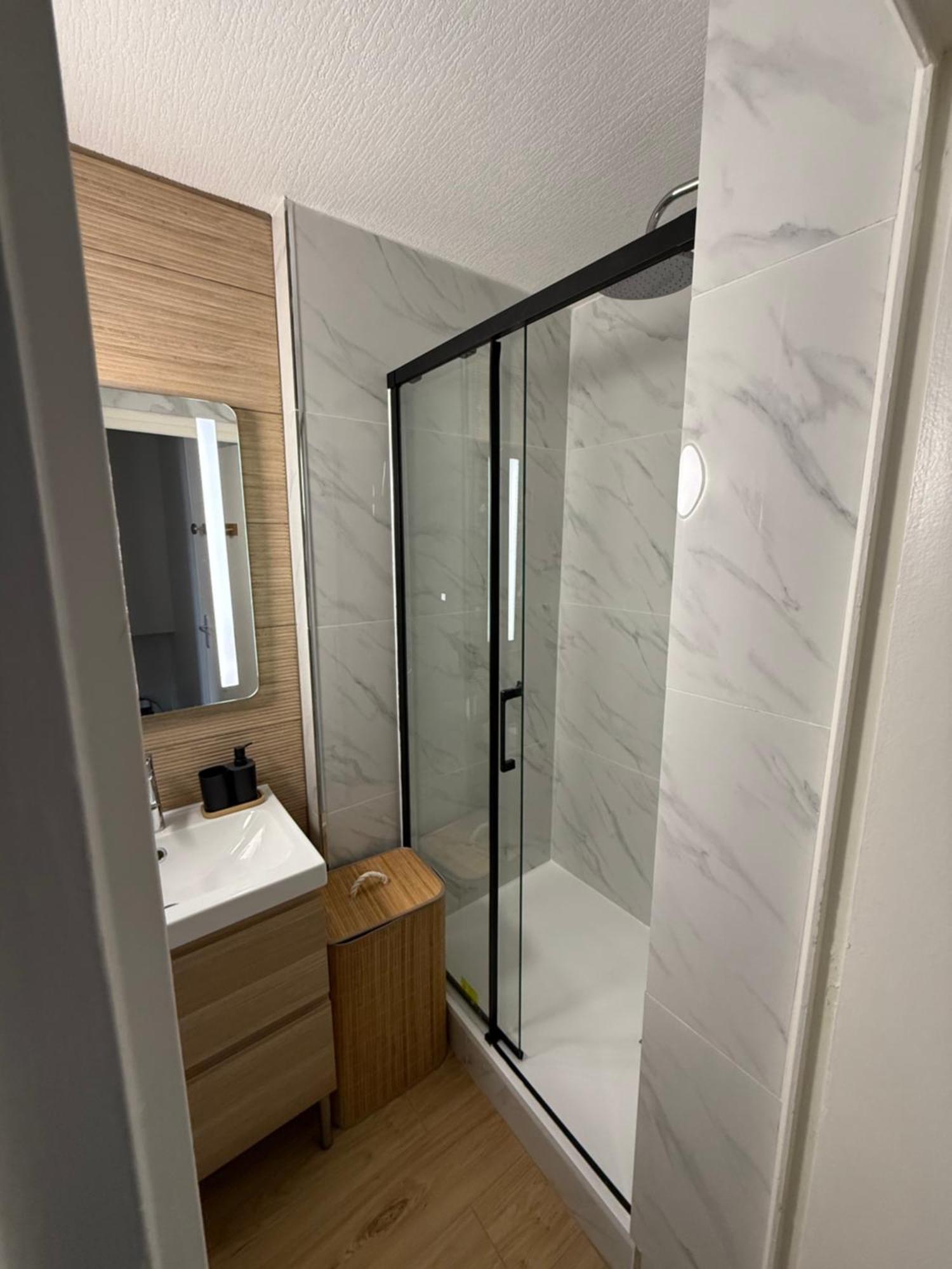 Superbe Duplex Avec Parking Gratuit Appartement Grenoble Buitenkant foto