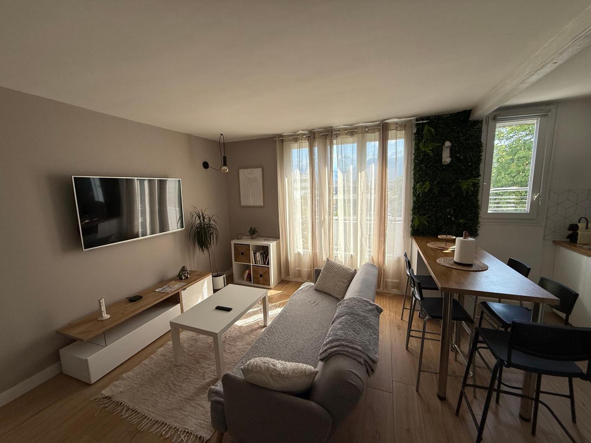 Superbe Duplex Avec Parking Gratuit Appartement Grenoble Buitenkant foto